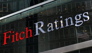 Fitch y S&P degradan calificación de Ucrania, Moody’s advierte a Rusia y a Ucrania