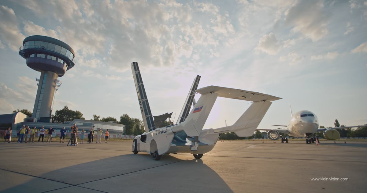 Carro volador AirCar, obtiene su primer permiso en Eslovaquia