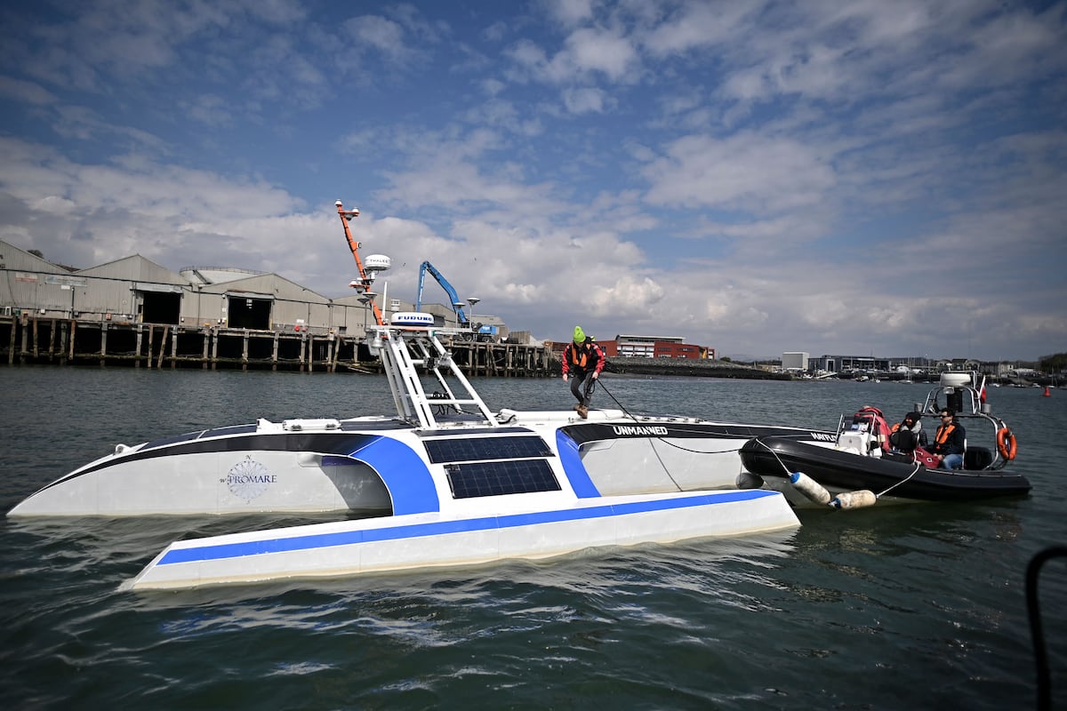 El primer barco inteligente se lanza a cruzar el Atlántico