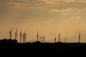 Cómo la revolución de la energía limpia arrasa en los mercados