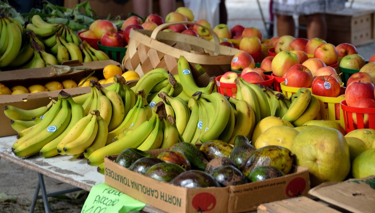 Se deben comer al menos 400 gramos de verduras y frutas al día, dice la OMS